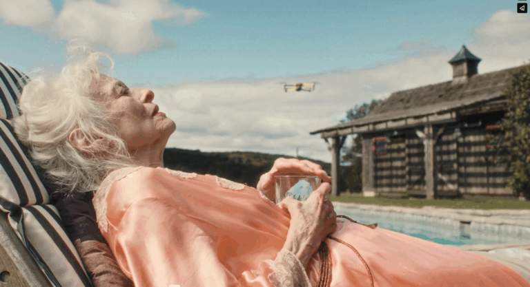 Don´t You Dare Film Me Now